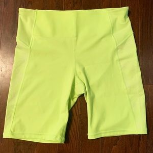 Athleta - Young Bananna Shorts Sz XL